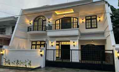 Rumah Mewah Colonial Modern Style di Manyar Kertoadi Sby