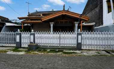 Rumah Dijual di JL MERKURI TATA SURYA MARGAHAYU RAYA METRO BUAHBATU BANDUNG