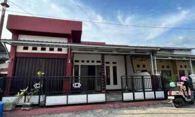 Rumah Dijual jl Muhajirin Arengka sudah Ada Kios untuk Usaha