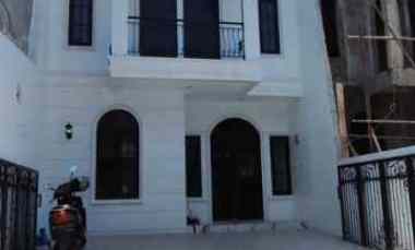 Rumah Baru Murah Gaya Classic Eropa di Pasir Salam Buahbatu Kota Bdg