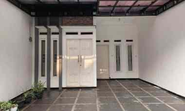 Jual Rumah Second Kpr Free Kitchen Set di Pejaten Jakarta Selatan