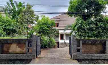 Rumah 2 LT Dijual Mewah dan Nyaman di Pengadegan Pancoran Jaksel