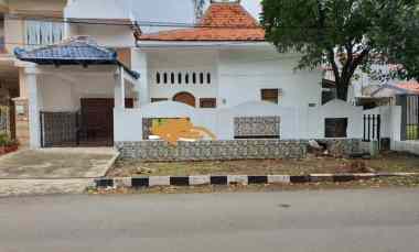 Rumah Tanah Luas di Komplek Billymoon Pondok Kelapa Jakarta Timur