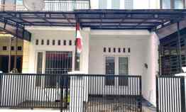 Rumah Minimalis 2 Lantai dalam Komplek Billymoon Pondok Kelapa Jakarta