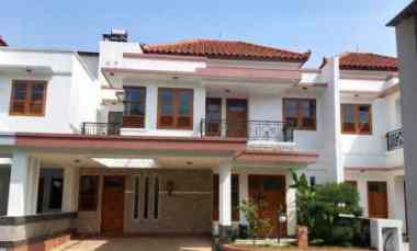 dijual rumah jl pramuka mampang
