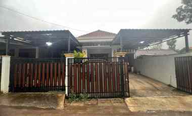 dijual rumah jl raden patah