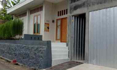 dijual rumah jl raden patah no 100
