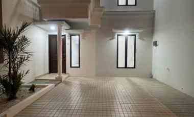 Rumah Baru dalam Cluster dekat ke Jalan Raya Ratna Jatibening Bekasi