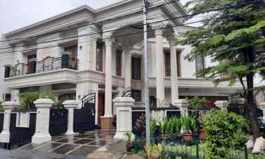Rumah Classic Modern Furnished di Rawamangun Jakarta Timur
