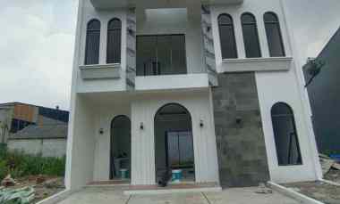 Rumah Kolam Renang dekat Walkot DP 0 Pondok Benda Pamulang