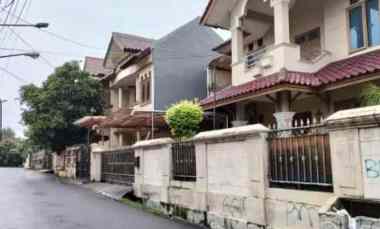 Dijual Rumah Cantik Asri Nyaman di Cluster Pondok Kelapa