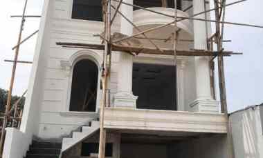 Rumah Mewah Baru 3 Lt Bebas Banjir di Jagakarsa Jakarta Selatan