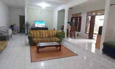 Rumah Dijual di Jl Raya Kalisuren