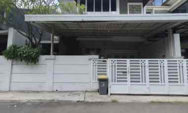 dijual rumah jl raya komplek pondok