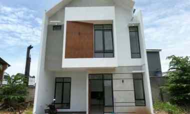 Rumah 2 Lantai di Cilangkap Jakarta 100 meter ke Mabes TNI Jakarta