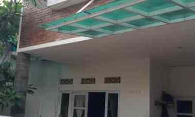 Rumah 2Lt, Hdp Barat, Semi Furnished, jl Rebab, Depok 2 Tengah