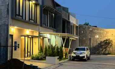 Rumah Baru Modern Minimalis, Siap Huni di Surabaya Barat