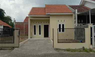 dijual rumah jl sultan agung dusun iv