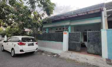 Dijual Rumah Siap Huni dekat Kampus Ubaya Tenggilis Mejoyo Surabaya