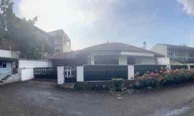 dijual rumah jl tubagus ismail dago bandung