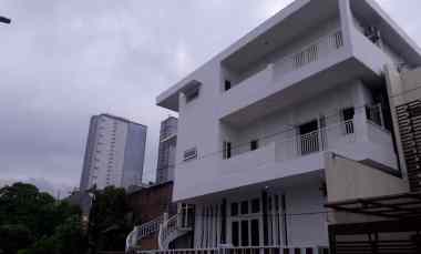 Rumah Siap Huni 3 Lantai, Villa Pondok Indah,Arteri PI,Jakarta Selatan