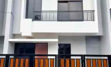 Rumah Baru 2 Lantai Lokasi Strategis di Jatiasih Kota Bekasi