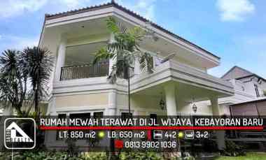 Rumah Mewah Indah di jl. Wijaya, Kebayoran Baru, Jakarta Selatan