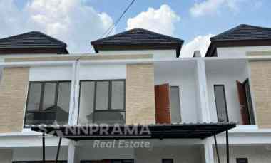 Rumah Dijual di Jln raya harjamukti