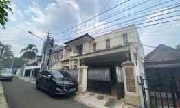 Rumah Siap Huni Terawat di Santa Kebayoran Baru Jakarta