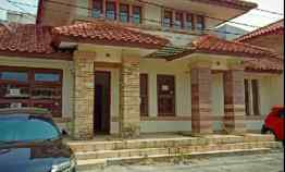 Rumah Second 2 Banguna 2,3M di Lippo Karawaci Tangerang