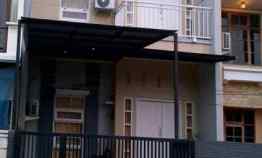 Rumah Siap Huni 2 Lantai Lokasi Strategis di Kebayoran Lama