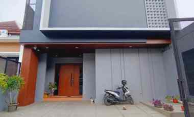 Rumah Siap Huni Design Industrial Modern di Area Joglo Jakbar