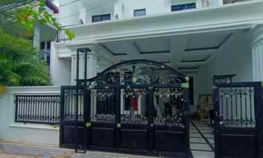 Rumah Baru Modern Classic di Joglo, Jakbar Lt.204 Lb.350,kolam Renang