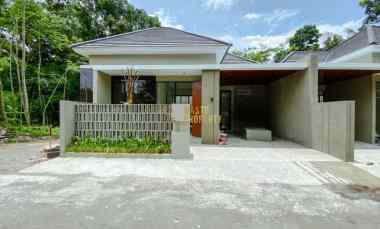 Rumah Baru, Modern, dekat Rs Mitra Paramedika di Ngemplak