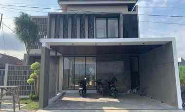 Full Furnished Dijual Rumah Cantik Baru Banyak Freenya Kalasan