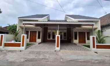 Rumah Baru Tanah Luas di Selomartani dekat ke Smp Negeri 2 Kalasan