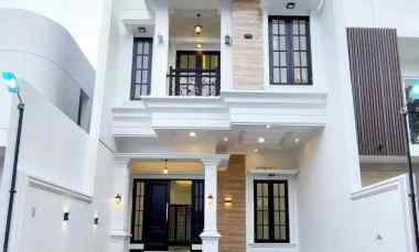 Akses Pruis 2 Mobil Full Bata Merah Bangunan Mewah Strategis