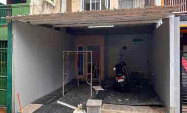 Dekat Kantor Lapan 4 Kamar Tidur Rumah 2 lantai di Kalisari Jaktim