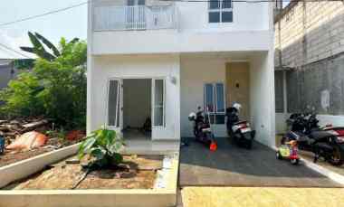 Rumah Baru 2 Lt Siap Huni Lokasi Strategis di Kalisari Jakarta Timur