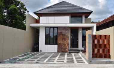 dijual rumah kaliurang km 10