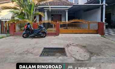 Rumah Cantik Terawat dalam Ringroad Jogja 800 meter Kampus Pgri Jo