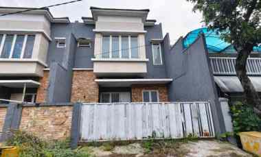 Rumah Minimalis di Karah Agung Jambangan Surabaya Selatan