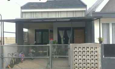 Dijual Murah Rumah SHM Terawat di Cluster Karyawangi Cihanjuang Cimahi