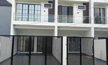 Rumah Baru Konsep Scandinavian di Kav DKI Meruya Utara Jakbar