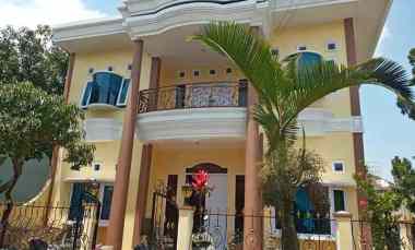 Rumah HOOK Luas Gaya Eropa Classical di Komplek Kawaluyaan Bandung