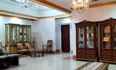 Rumah Bagus Semi Furnished Dijual/Disewa Daerah Kebayoran Lama Jakarta