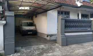 Rumah One Gate System di Kebo Iwa Denpasar dekat Gatsu Barat