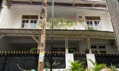 Rumah Dijual di Kebon kacang