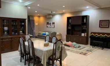 dijual rumah kebon kacang selangkah