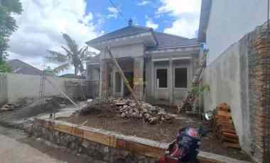 dijual rumah kebondalem